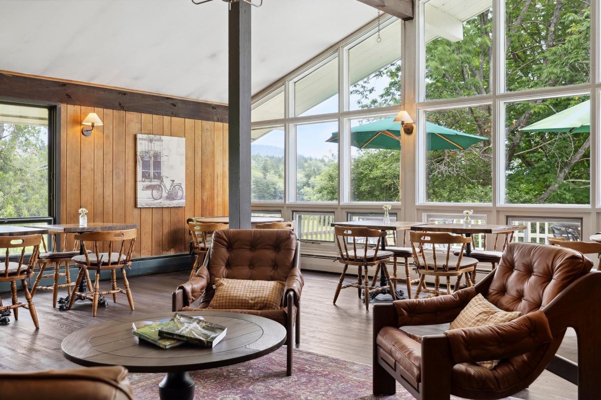 Mountaineer Inn West Dover Bagian luar foto