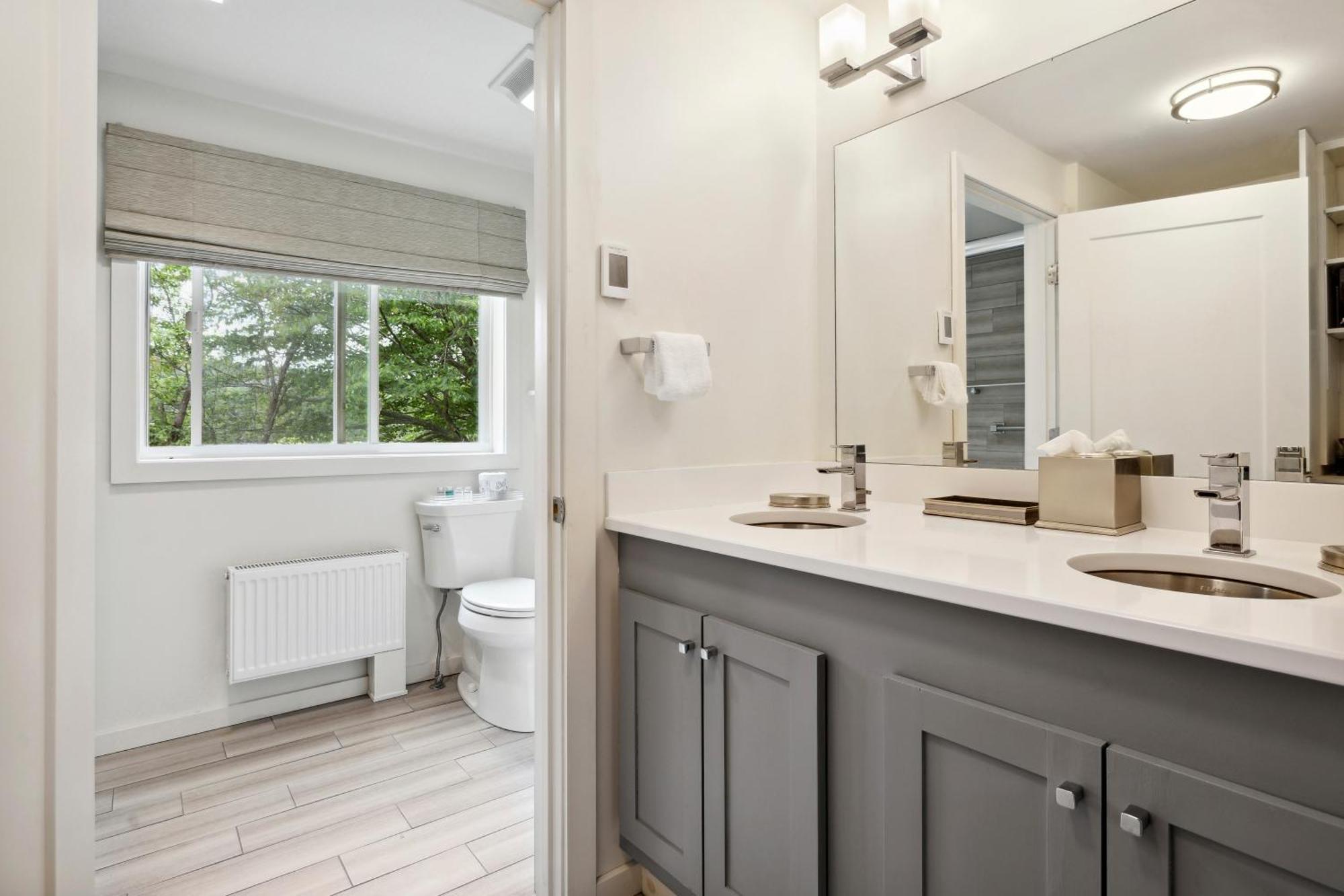 Mountaineer Inn West Dover Bagian luar foto
