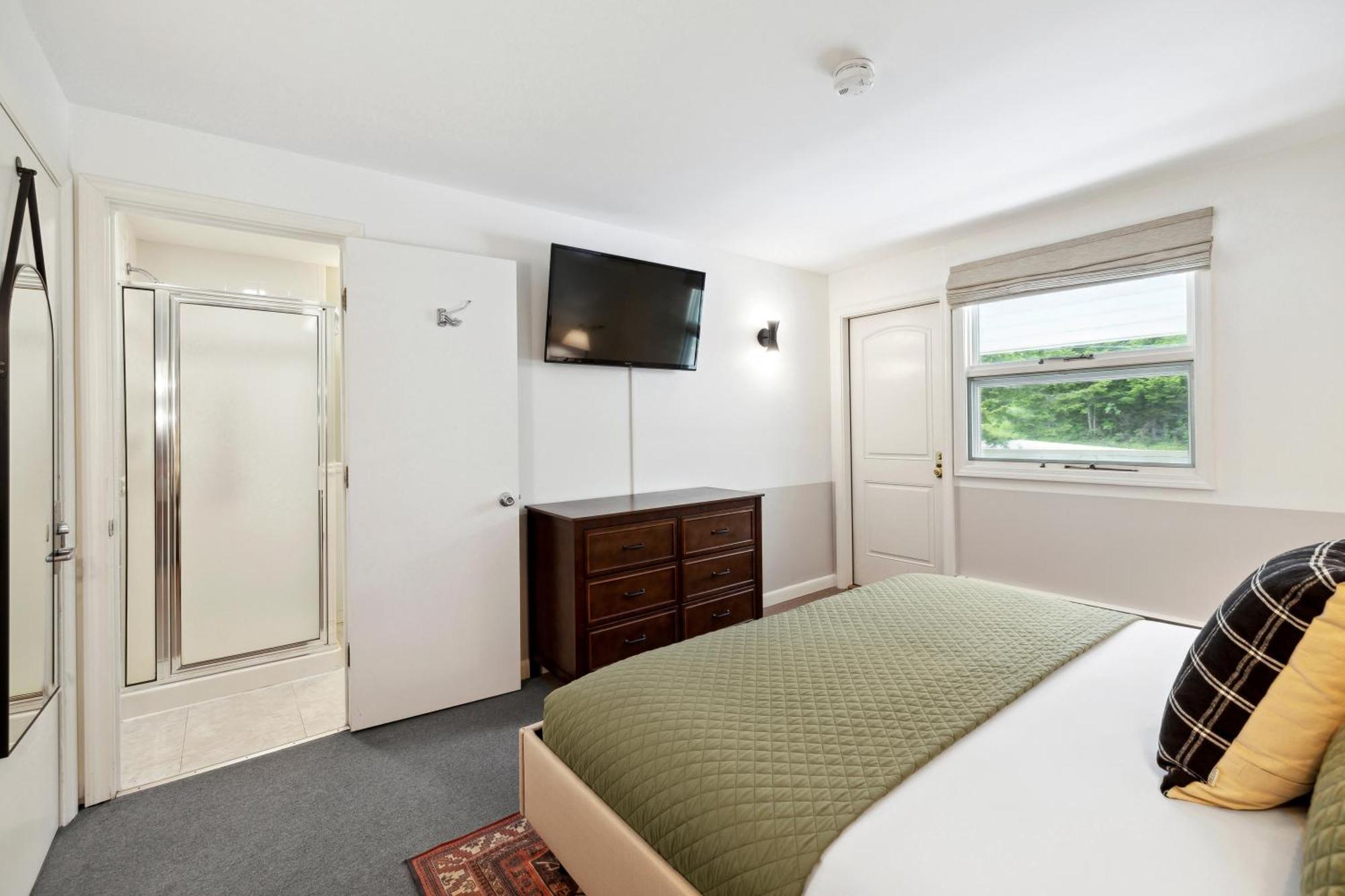 Mountaineer Inn West Dover Bagian luar foto