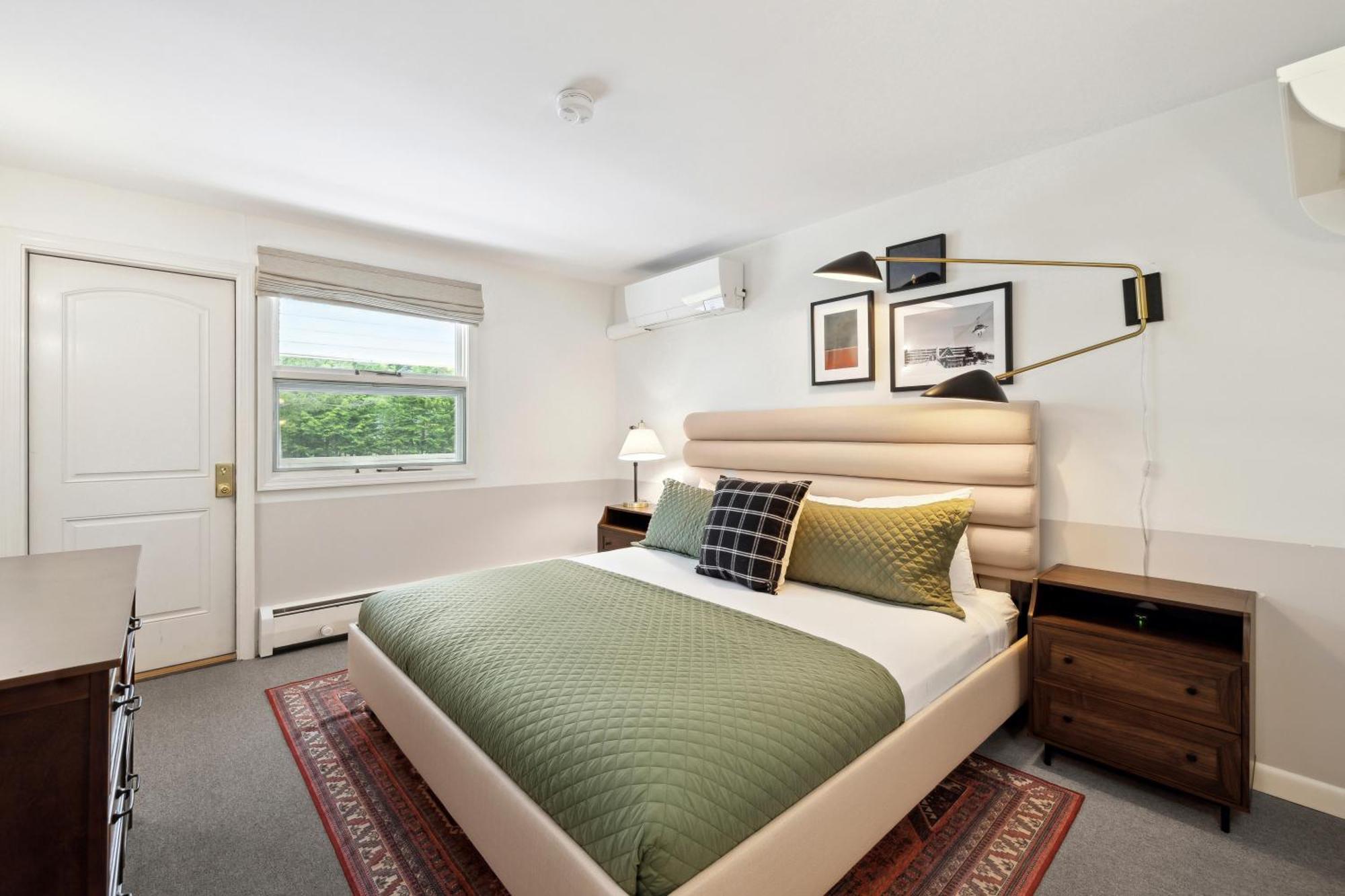 Mountaineer Inn West Dover Bagian luar foto