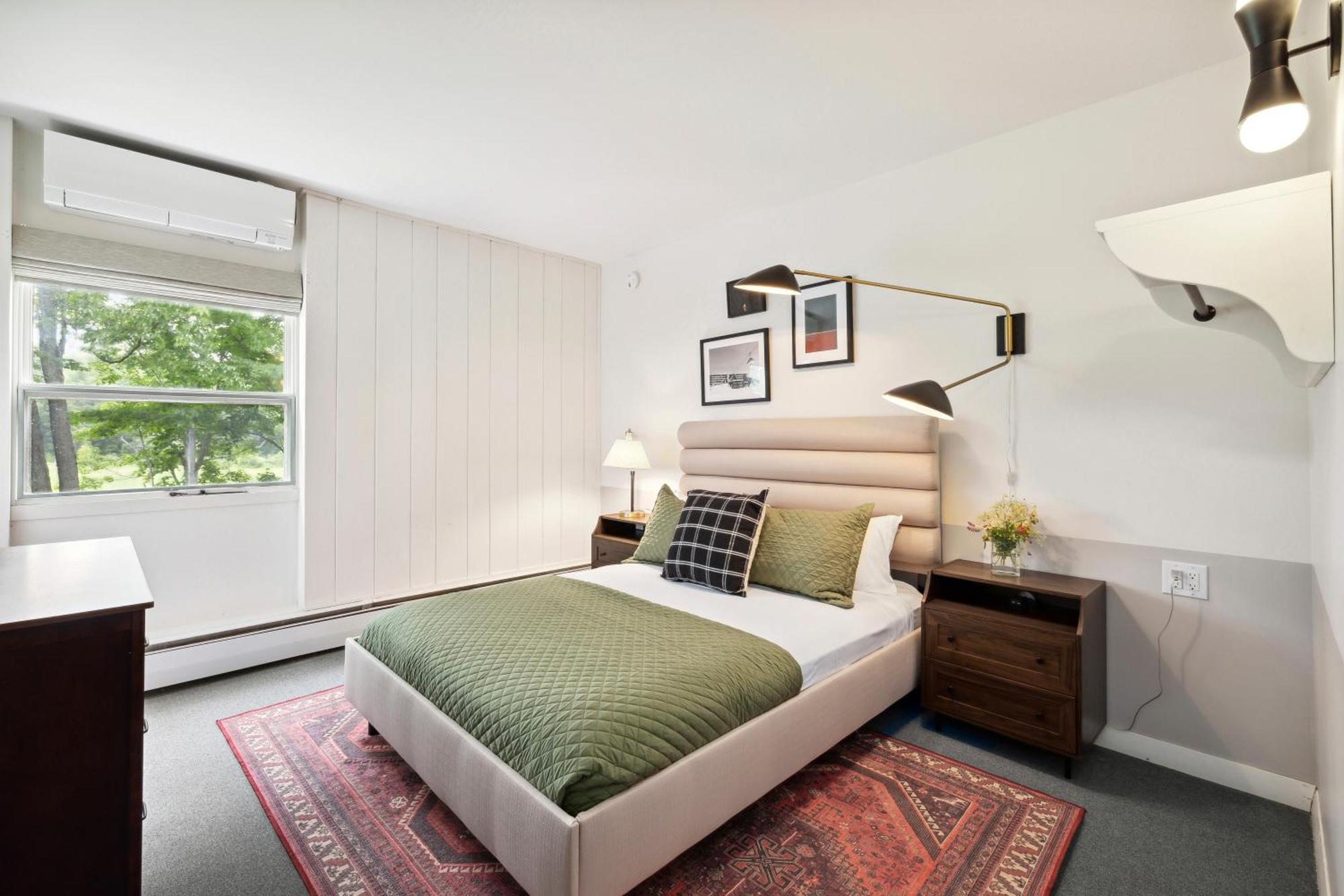 Mountaineer Inn West Dover Bagian luar foto