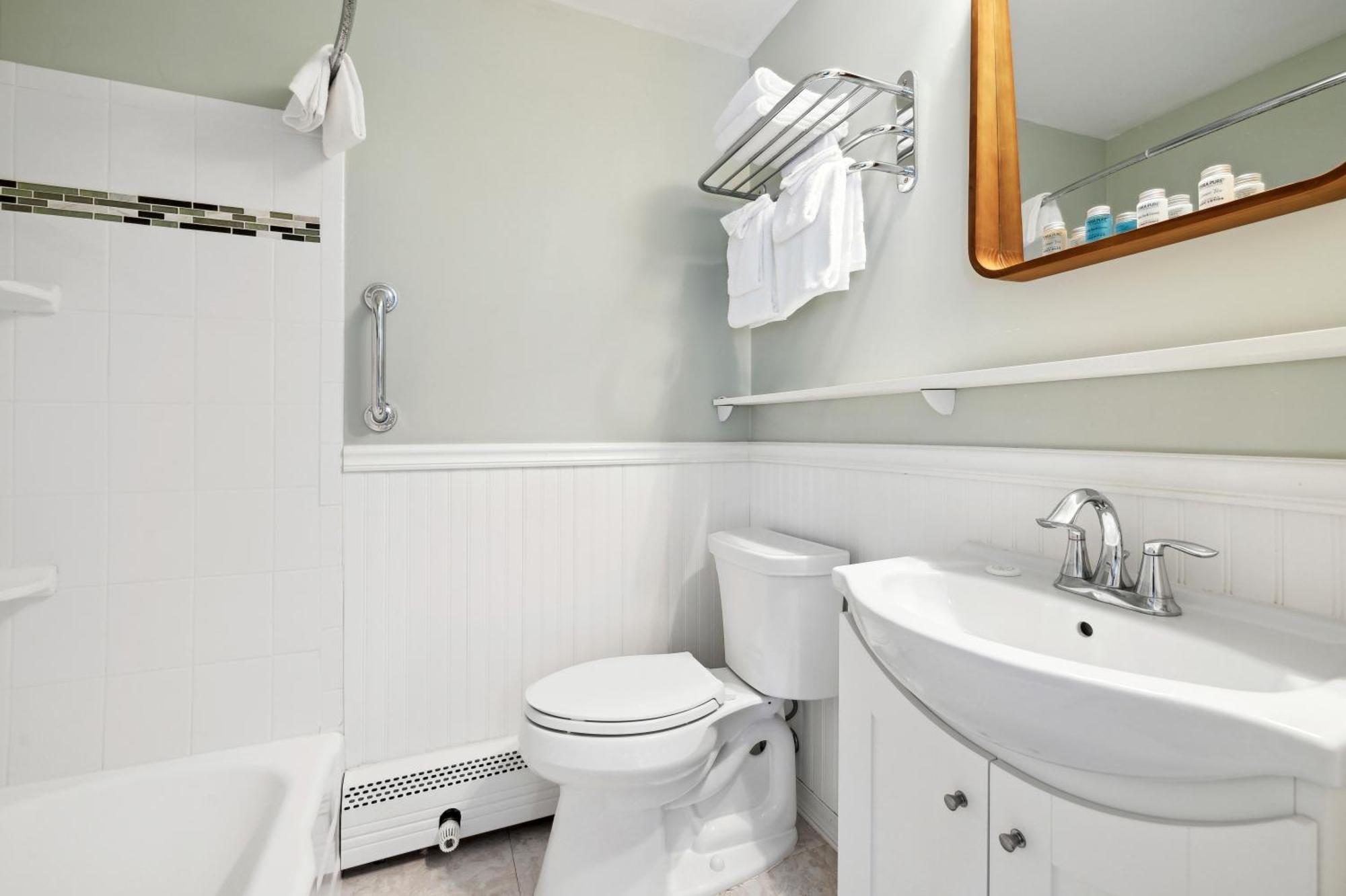 Mountaineer Inn West Dover Bagian luar foto