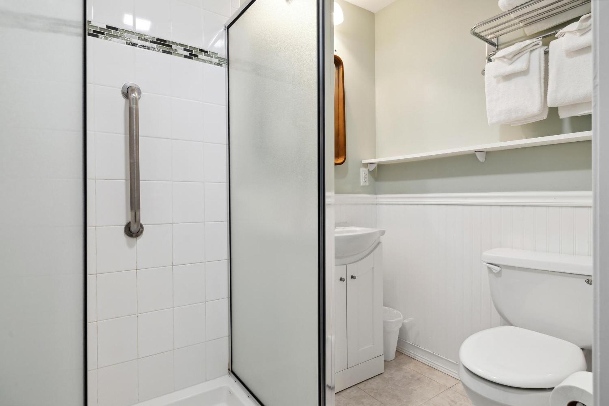 Mountaineer Inn West Dover Bagian luar foto